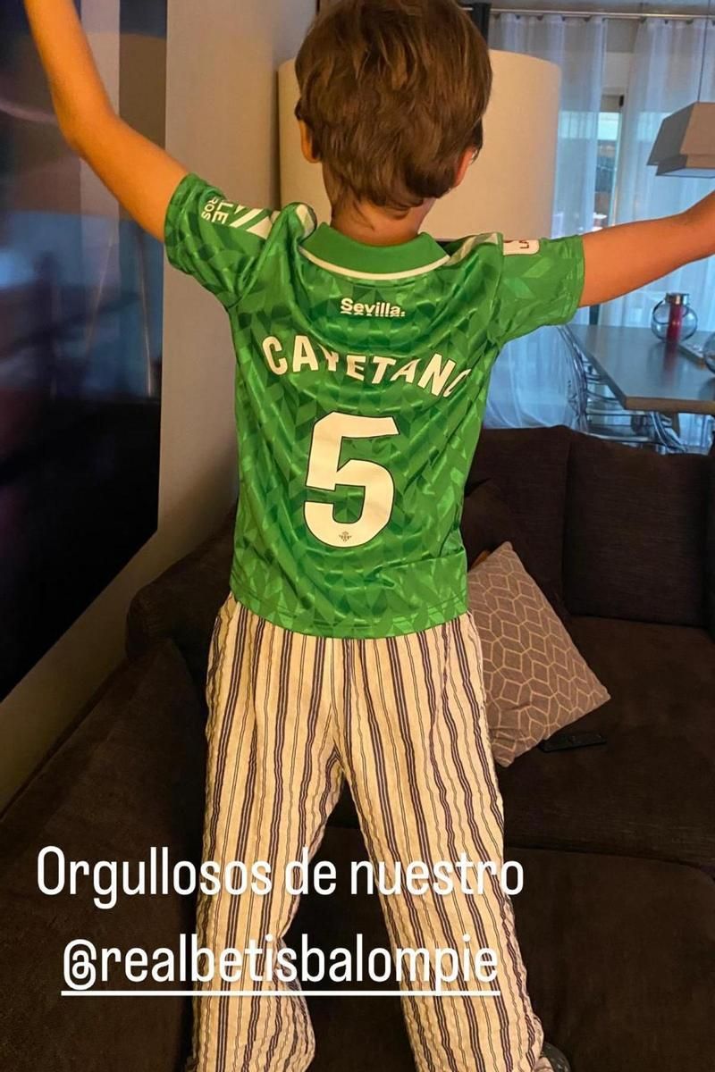 Cayetano, el hijo de Eva González, todo un seguidor del Betis