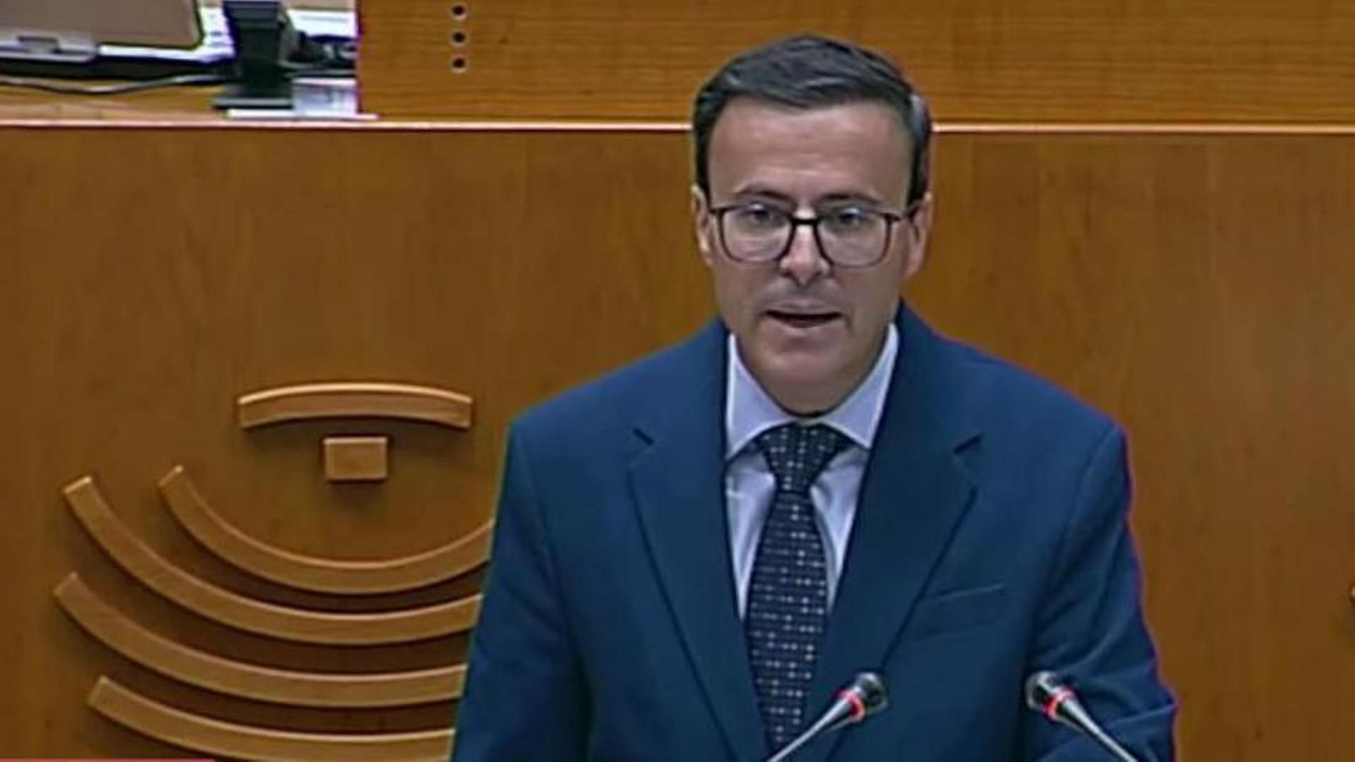 Gallardo promete su cargo y se vuelve aforado