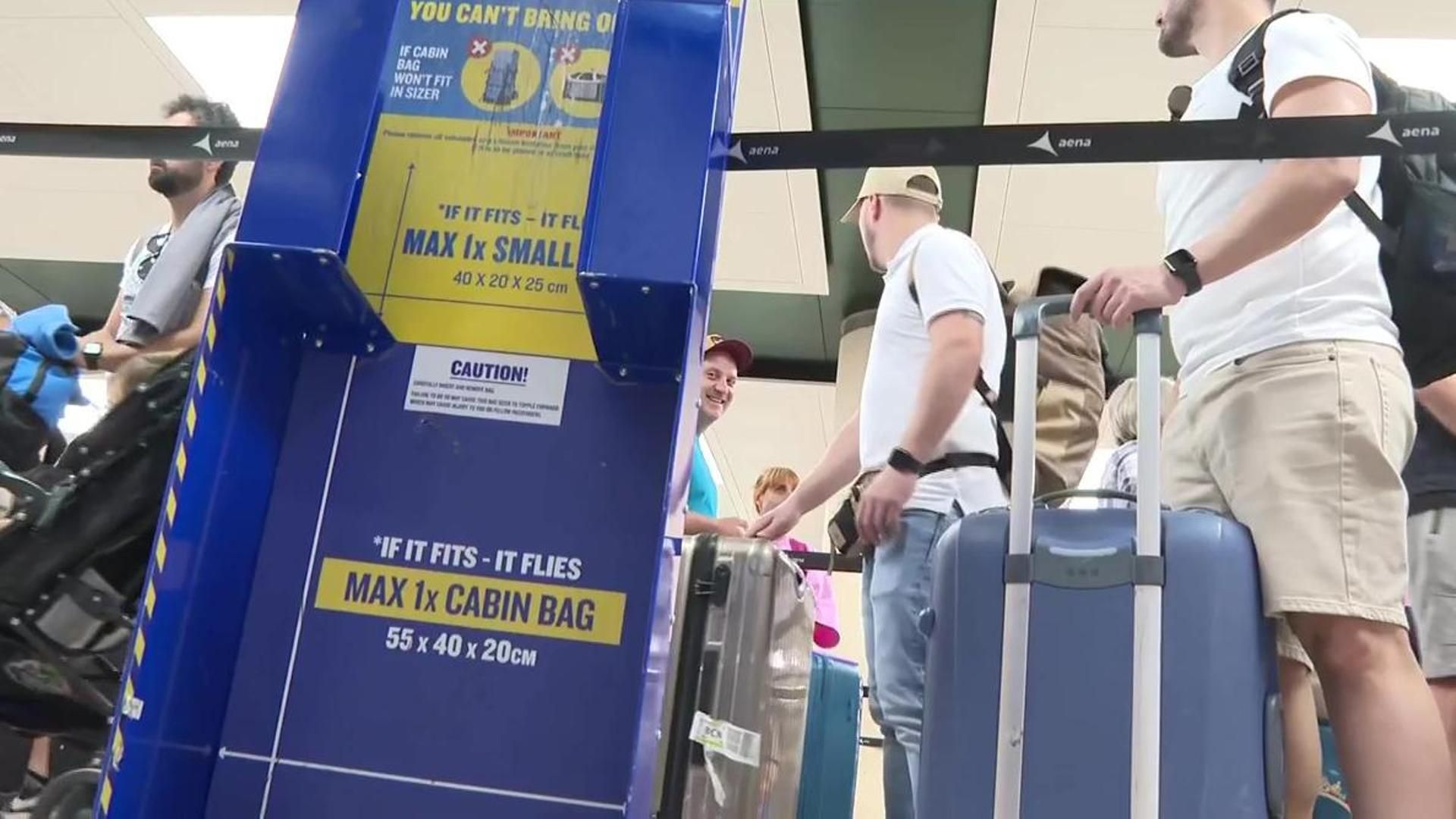 La aerolíneas presionan a la Unión Europea para recortar los derechos de los pasajeros