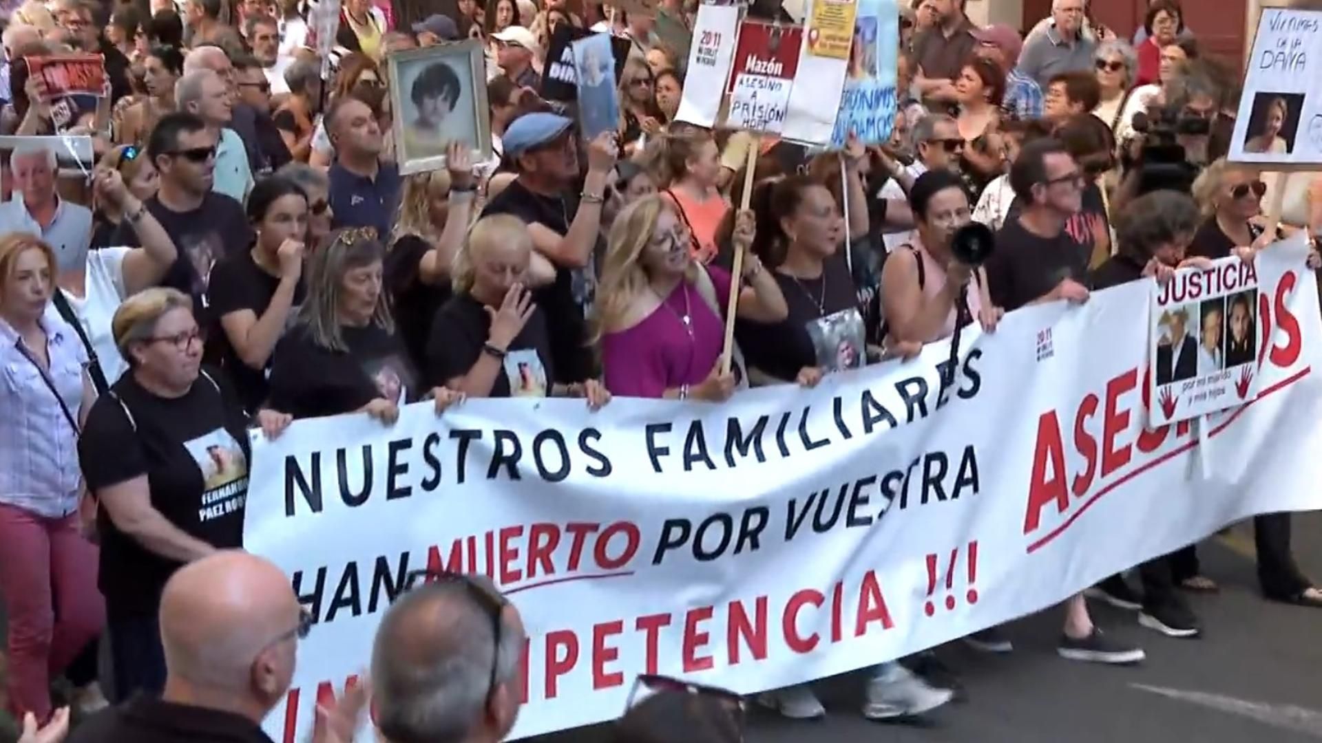 La séptima manifestación contra Mazón por lo ocurrido en la DANA