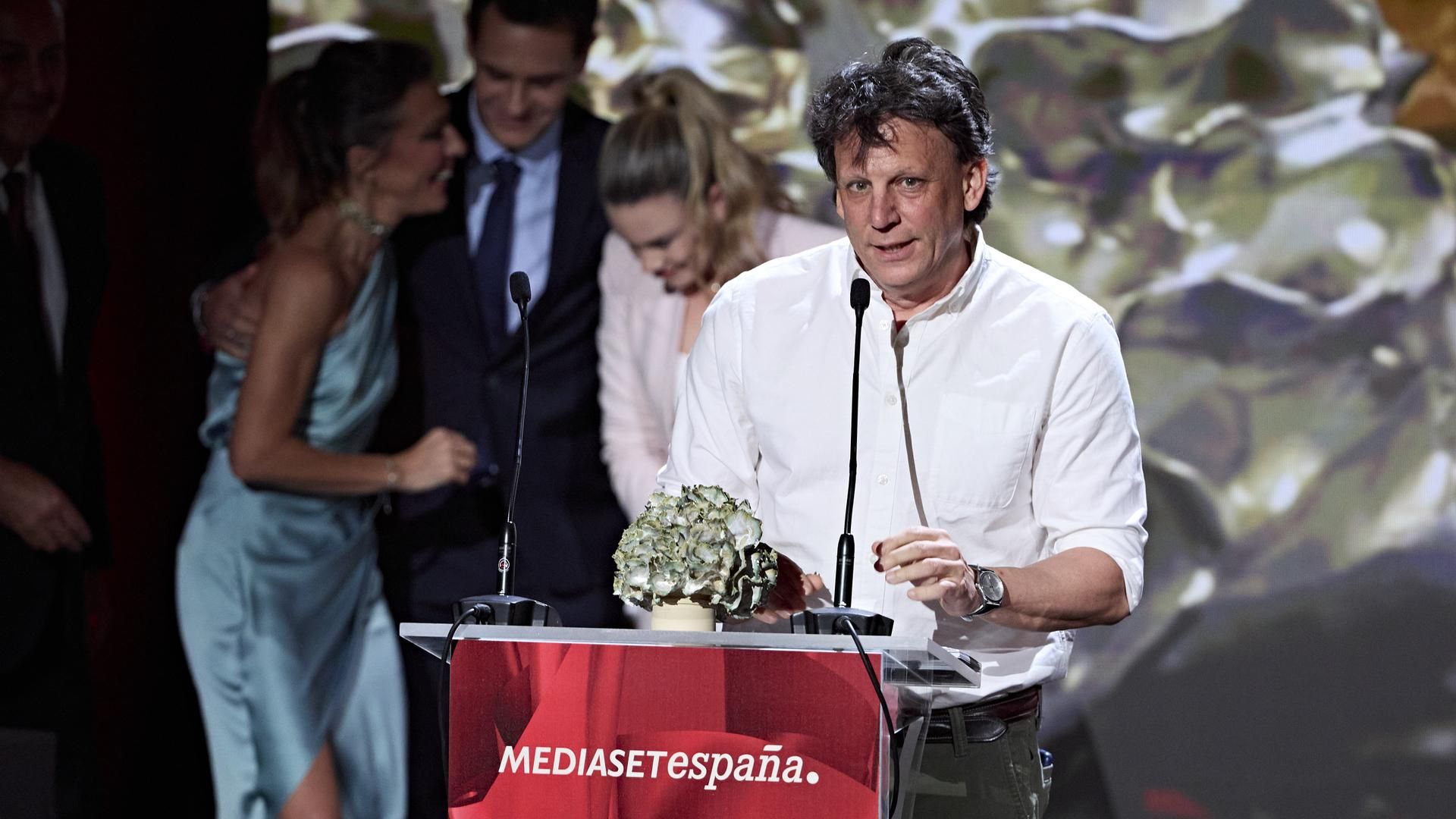 Álvaro Trujillo recoge el Premio Planes Gourmet a Cervezas Alhambra