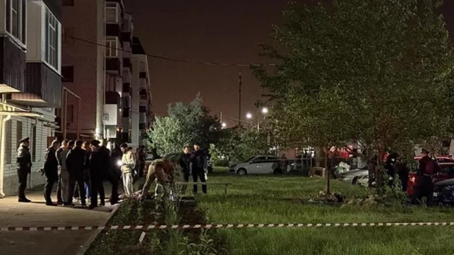 Despliegue de los servicios de emergencia en Stávropol, Rusia, donde murió Zaur Gurtsiev en el atentado