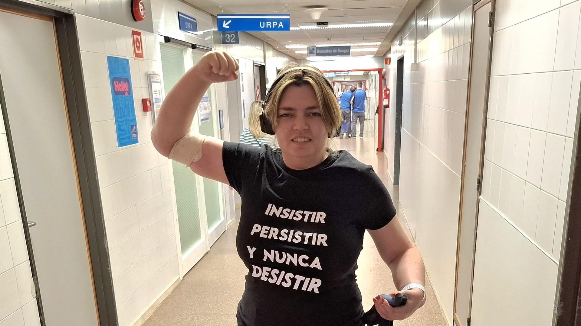 Iara Martiñán, la periodista gallega que cuenta su cancer ultra raro mientras sigue luchando por su vida