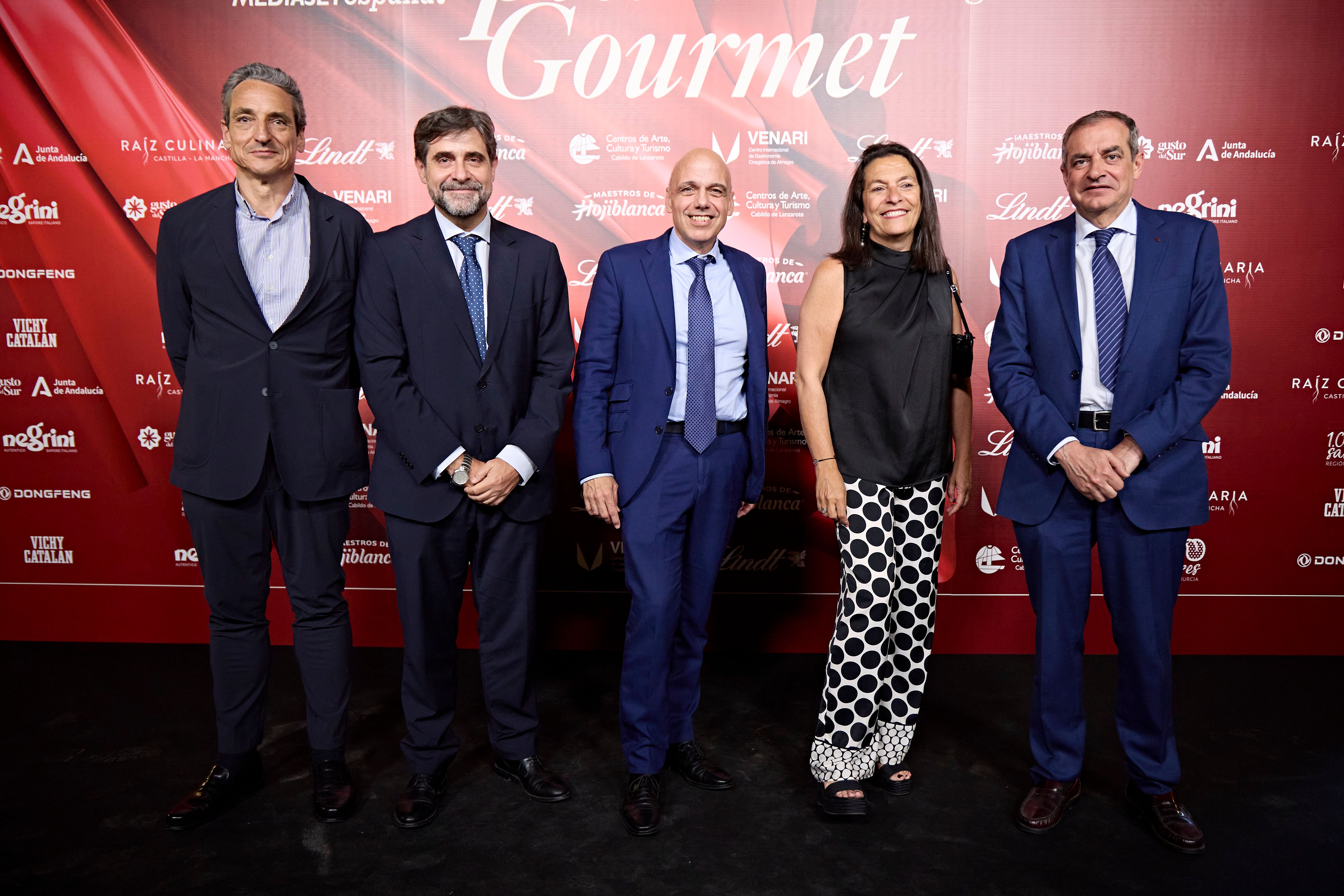 Parte del equipo directivo de Mediaset en los Premios Planes Gourmet