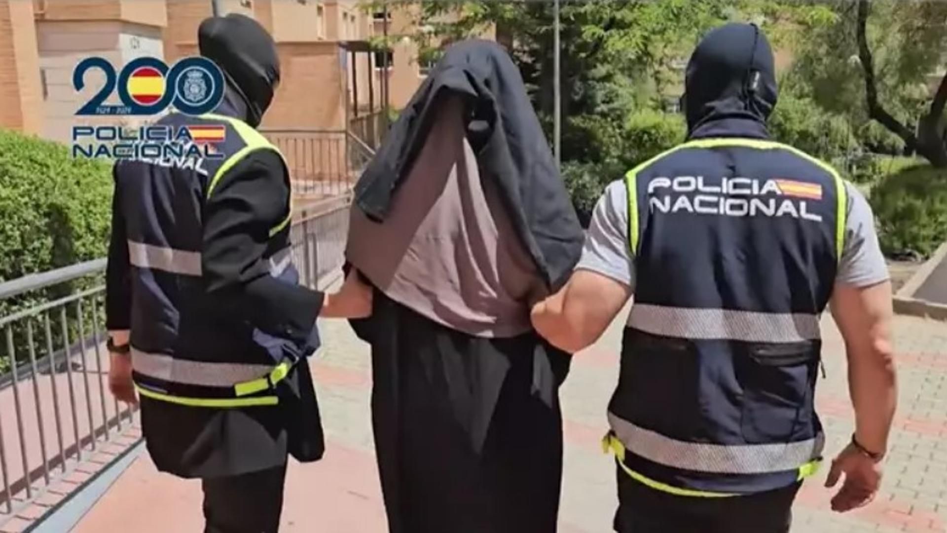 Una de las dos mujeres detenidas en Madrid acusadas de crear una "academia de la yihad"