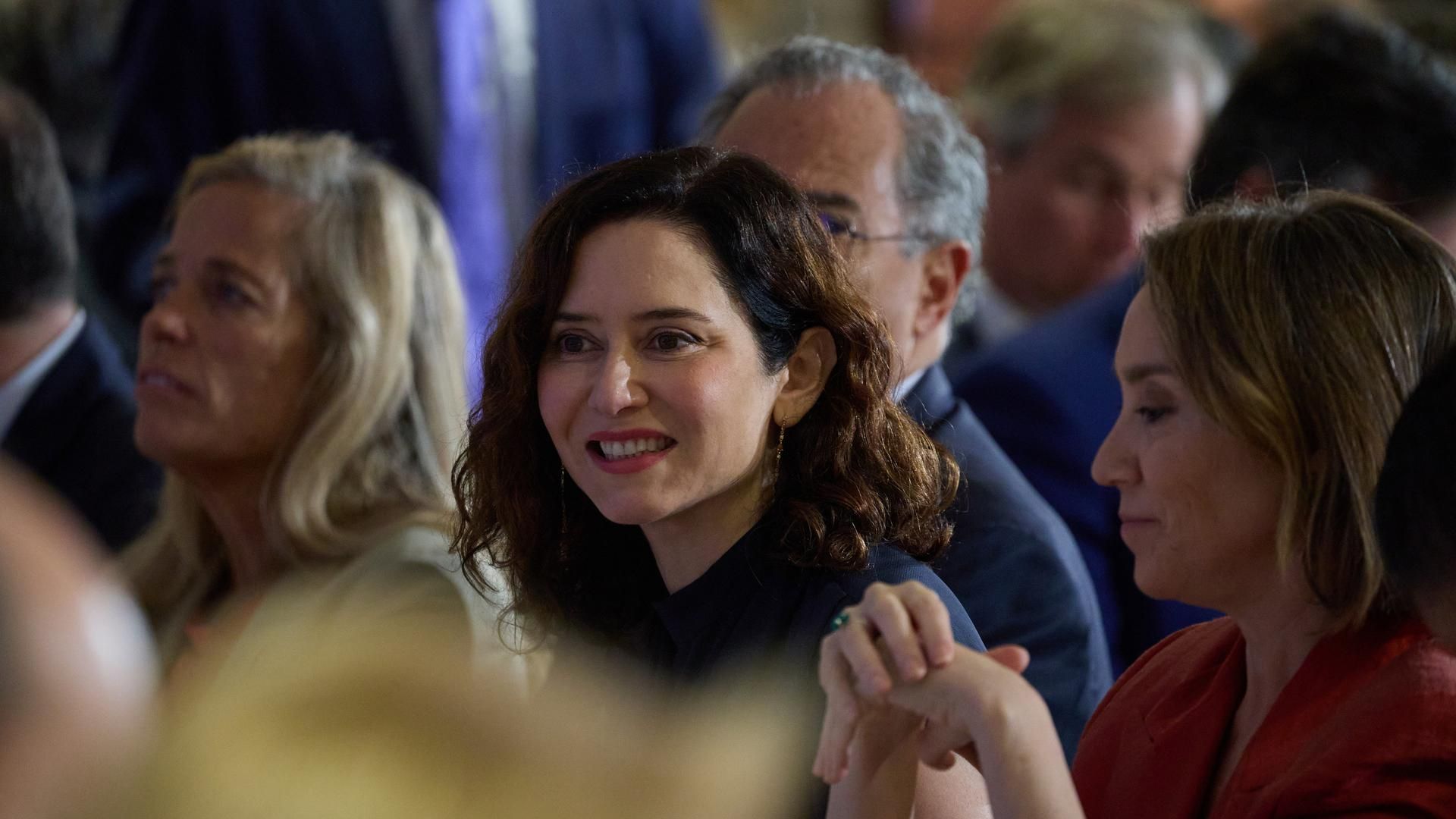 La presidenta de la Comunidad de Madrid, Isabel Díaz Ayuso, durante un desayuno informativo sobre la futura Ley de enseñanzas Superiores, Universidades y Ciencia (LESUC), en el Four Seasons Hotel Madrid,