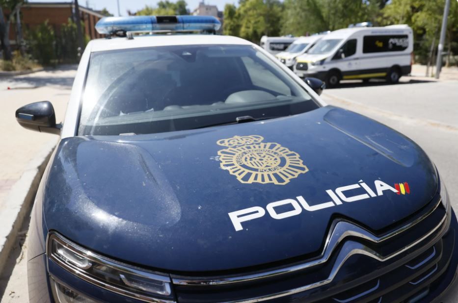 Investigan el hallazgo de un arsenal de armas en una vivienda en Ceuta