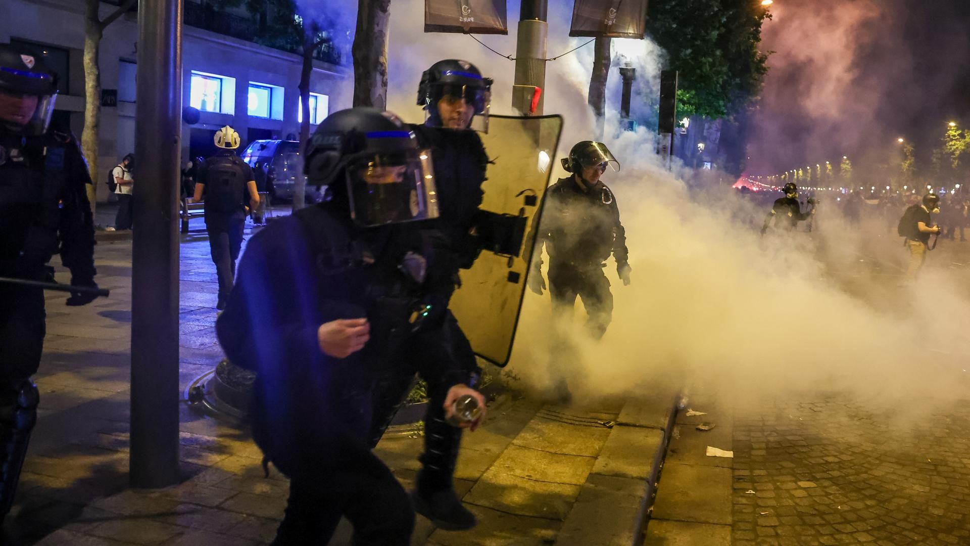 Los disturbios en Francia tras la Champions se saldan con dos muertos, casi 200 heridos y 563 detenciones