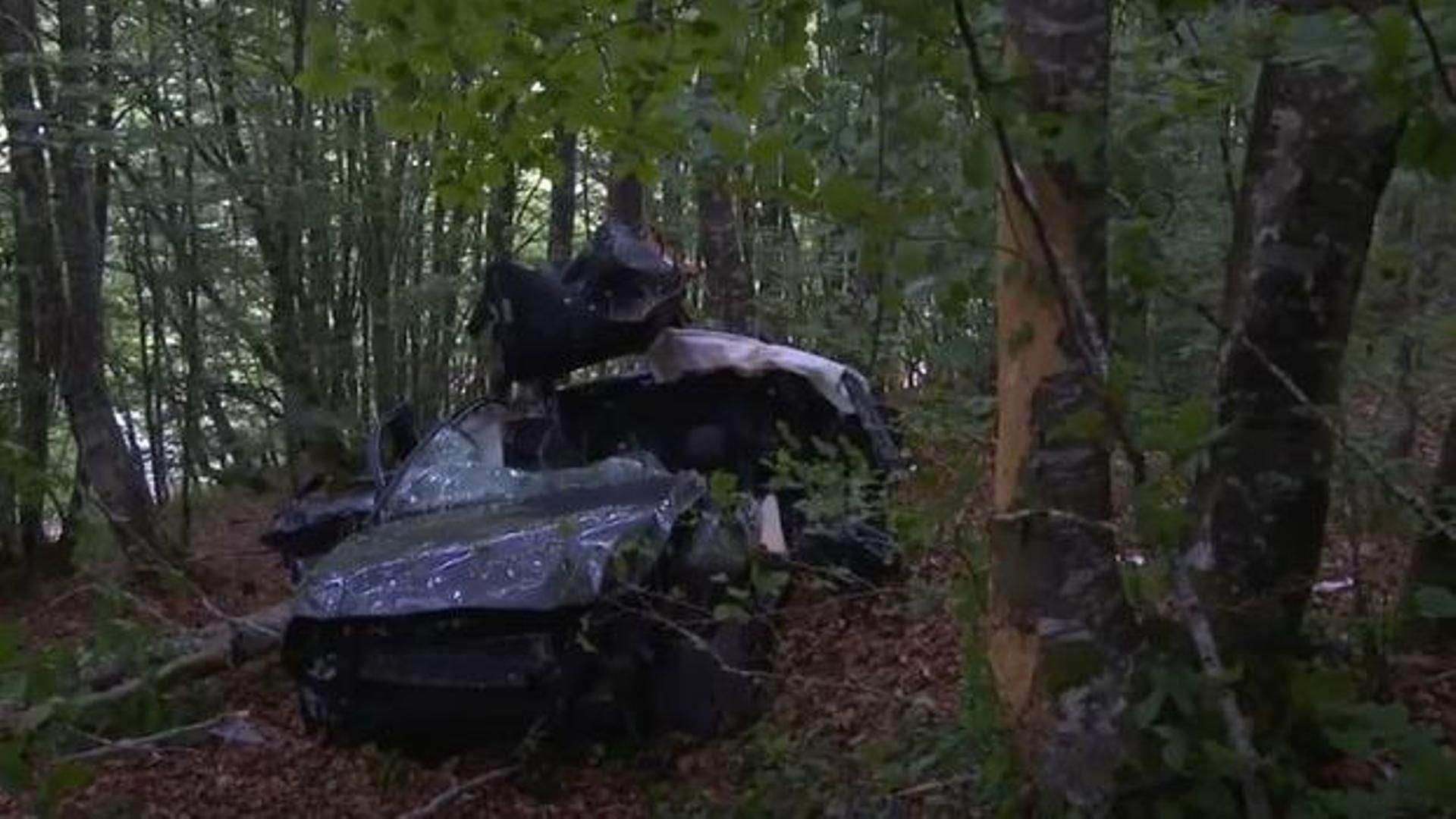 Mueren dos jóvenes y tres resultan heridos tras caer su coche por una ladera en Espinosa de los Monteros, Burgos