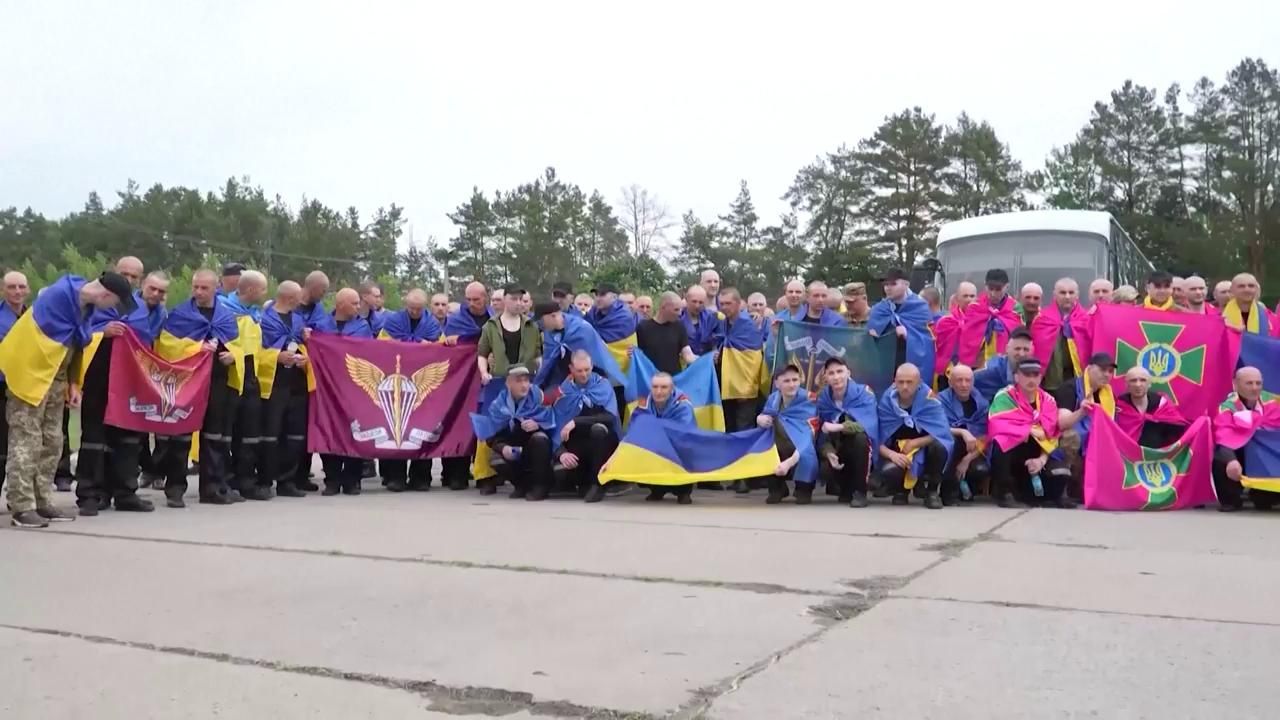 Rusia y Ucrania preparan un nuevo intercambio de prisioneros que incluye la devolución de miles de cadáveres