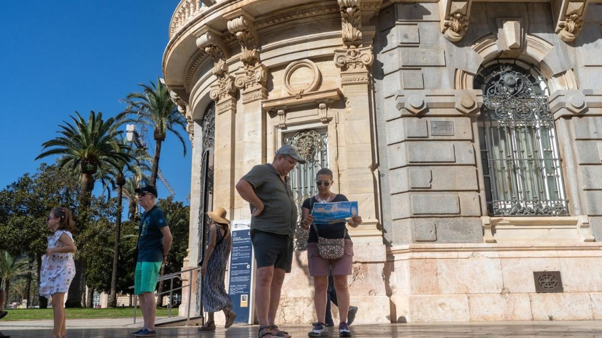 Británicos, alemanes y franceses son los turistas extranjeros que más visitan Cartagena Británicos, alemanes y franceses son los turistas extranjeros que más visitan Cartagena