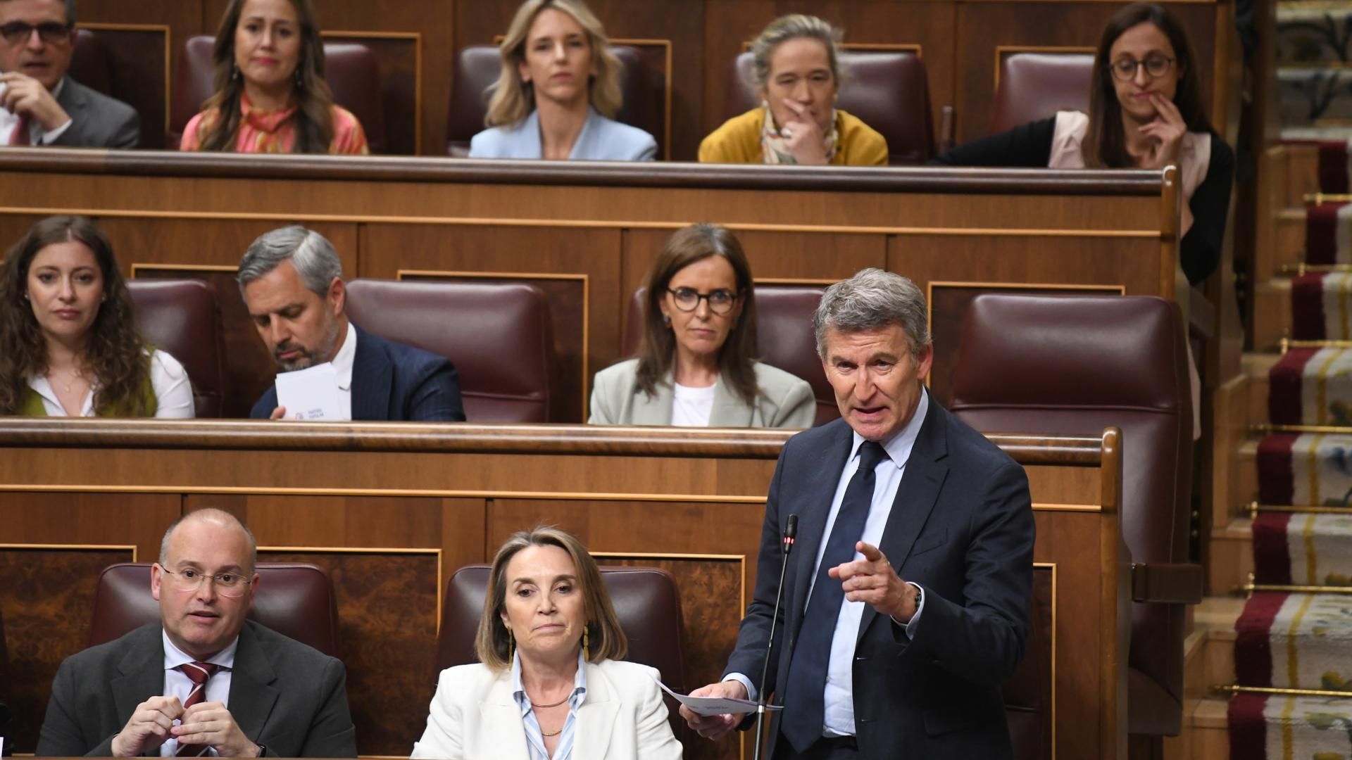 El PP lanza una ofensiva parlamentaria y pide la comparecencia de S�ánchez por la "guerra sucia" de Leire Díez
