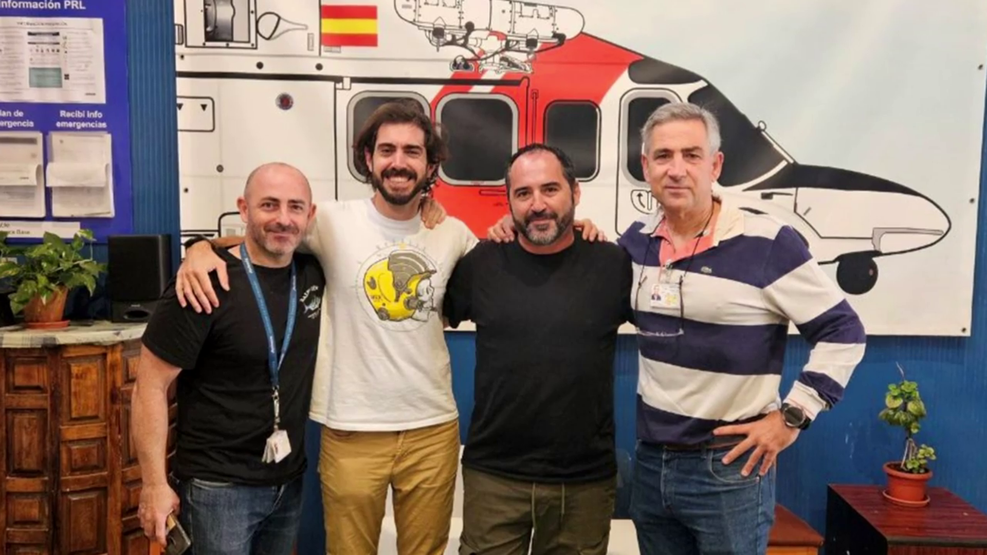 Javier Lozano, el piloto del helicóptero que trabajó rescatando personas la noche de la DANA, cuenta su peripecia por primera vez