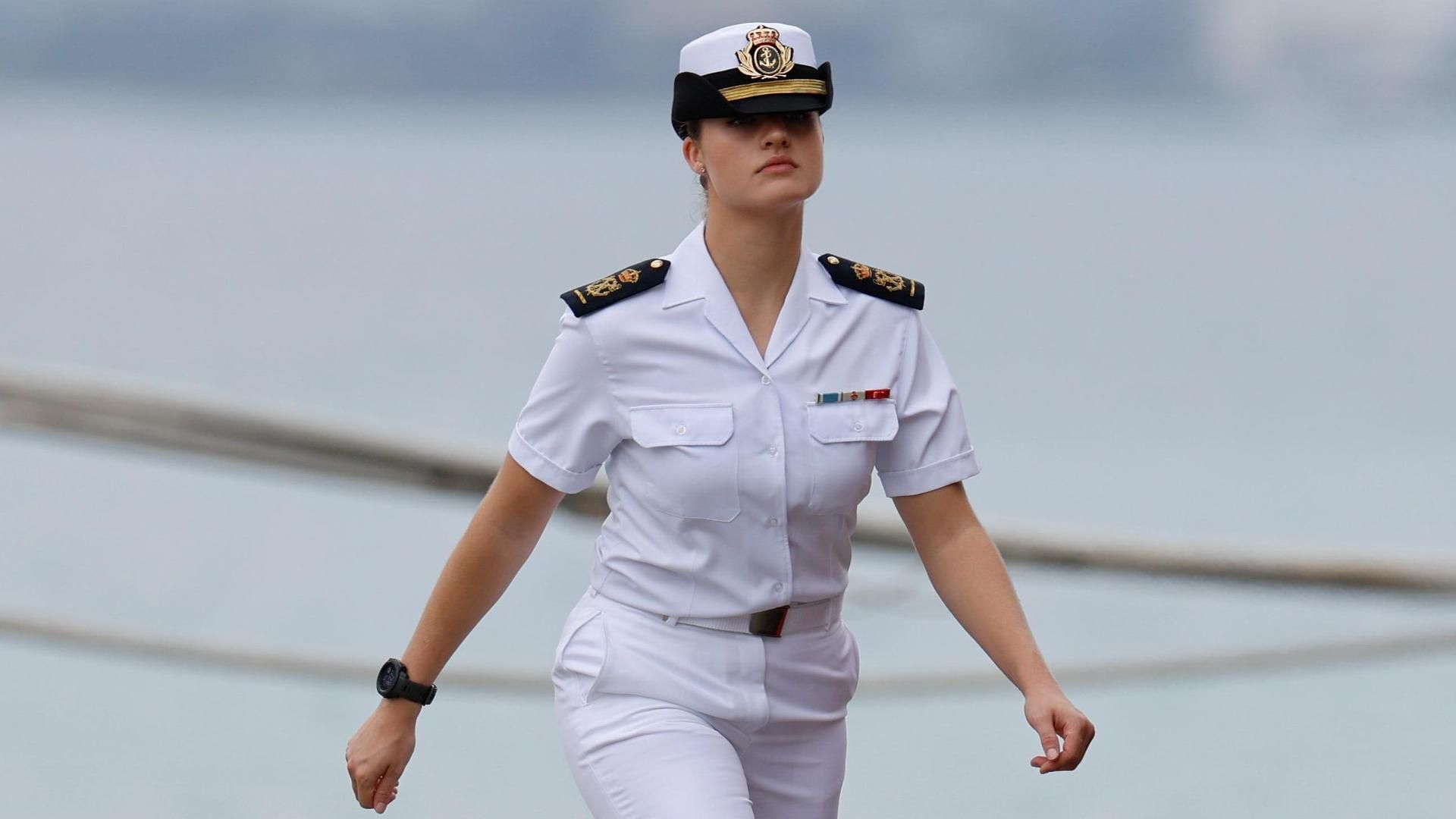 La princesa Leonor en una escala del buque Elcano en Panamá