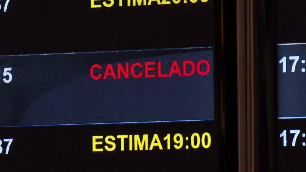 La UE debate aumentar el número de horas de retraso en los vuelos necesarias para cobrar indemnización: España se opone