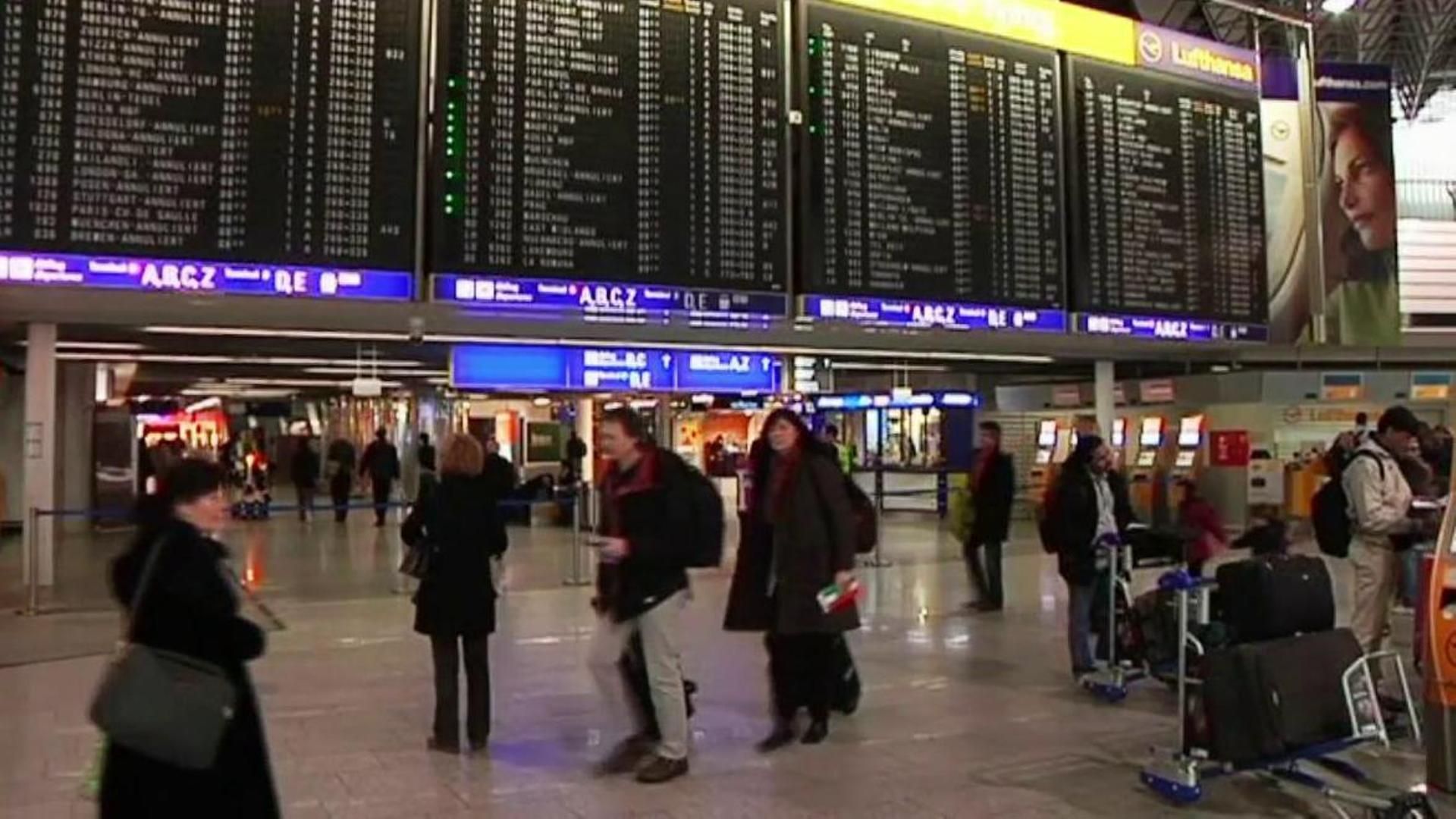La UE debate aumentar el número de horas de retraso en los vuelos necesarias para cobrar indemnización: España se opone