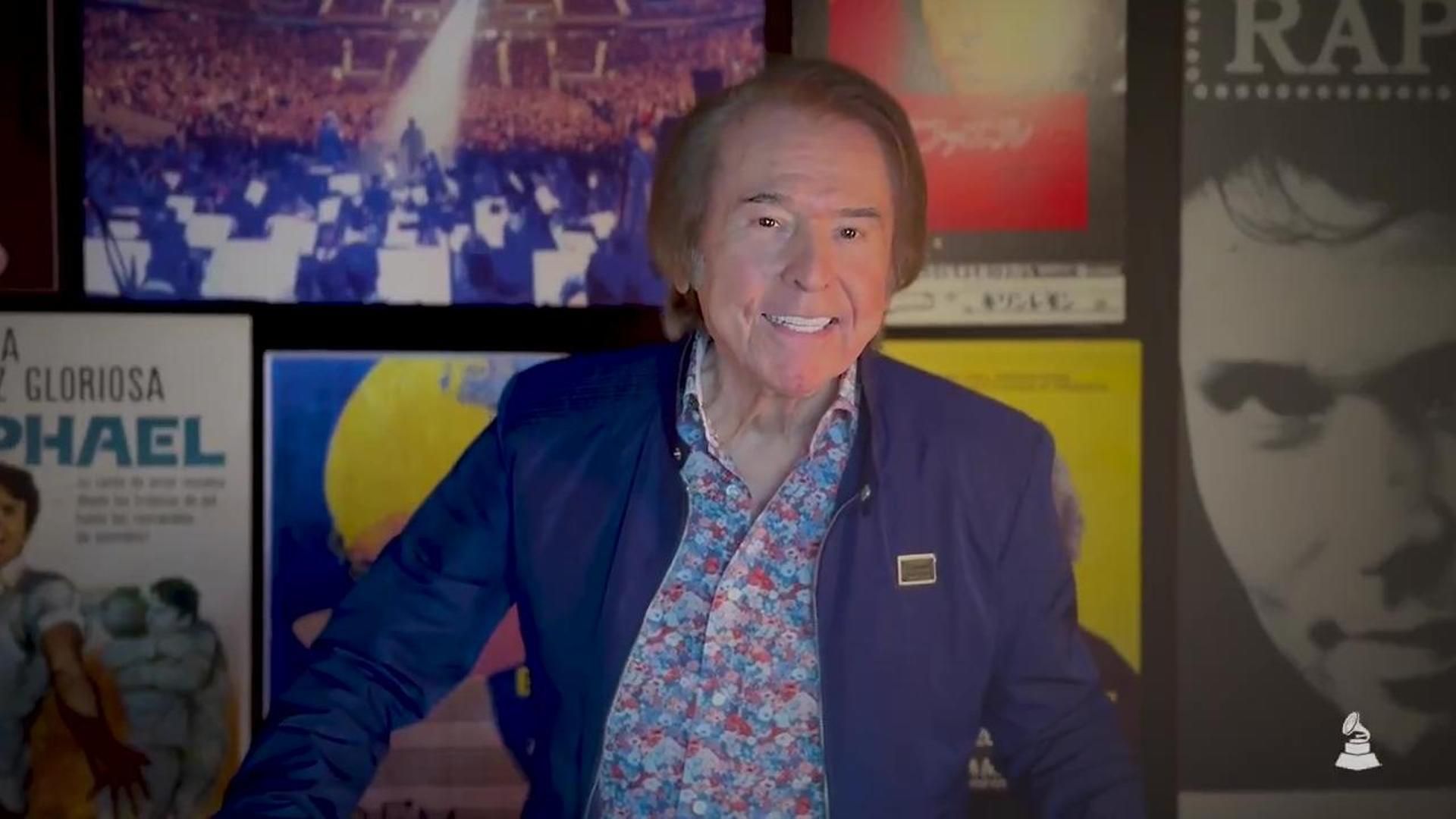 El cantante Raphael, tras ser nombrado 'Persona del Año 2025'