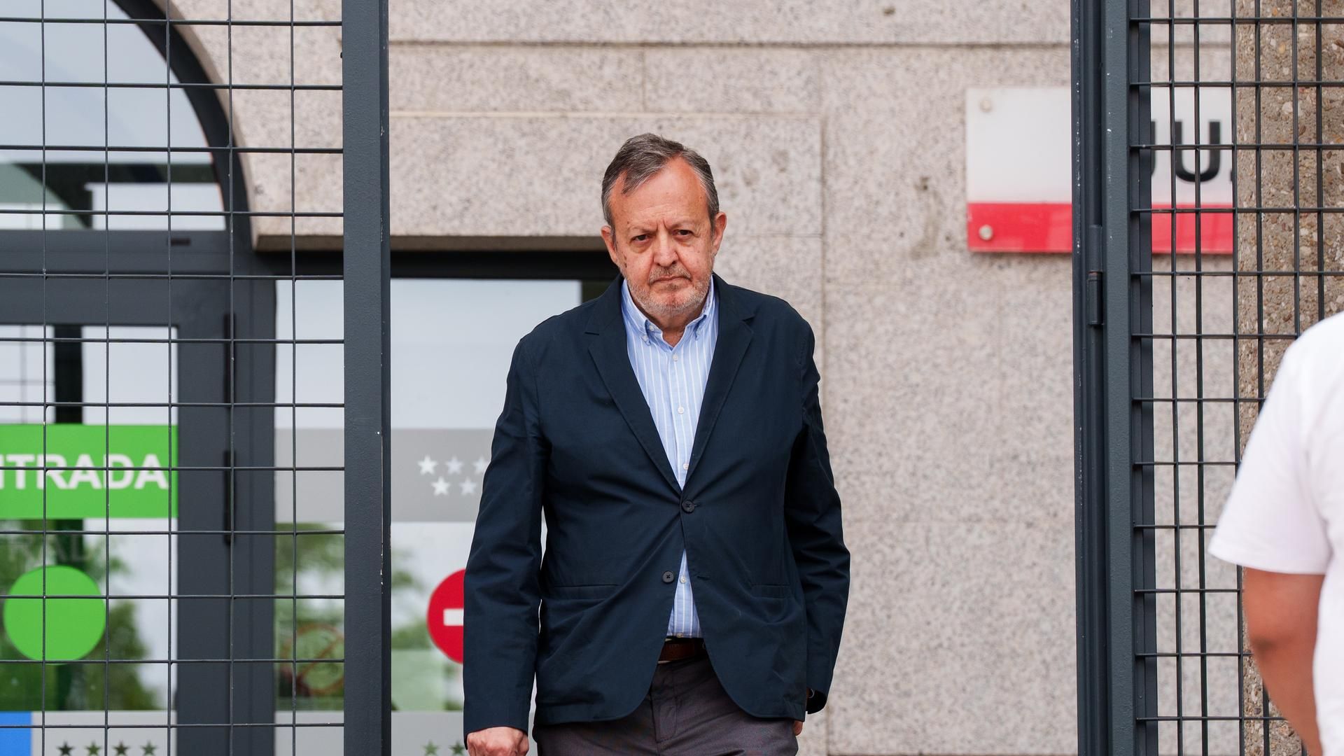 El exconsejero de Políticas Sociales Alberto Reyero sale de testificar ante el juez en Leganés, Madrid