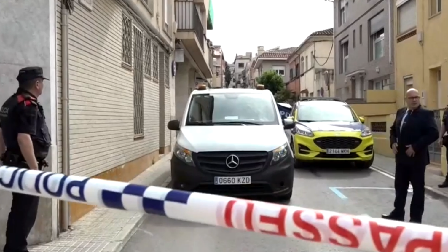 El joven de 22 años asesinado por su padrastro en Barcelona intentó defender a su madre y que el asesino no huyera