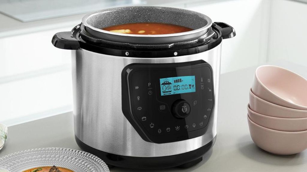 Esta olla programable de Cecotec con sistema inteligente y 6L de capacidad ¡está de ofertón!