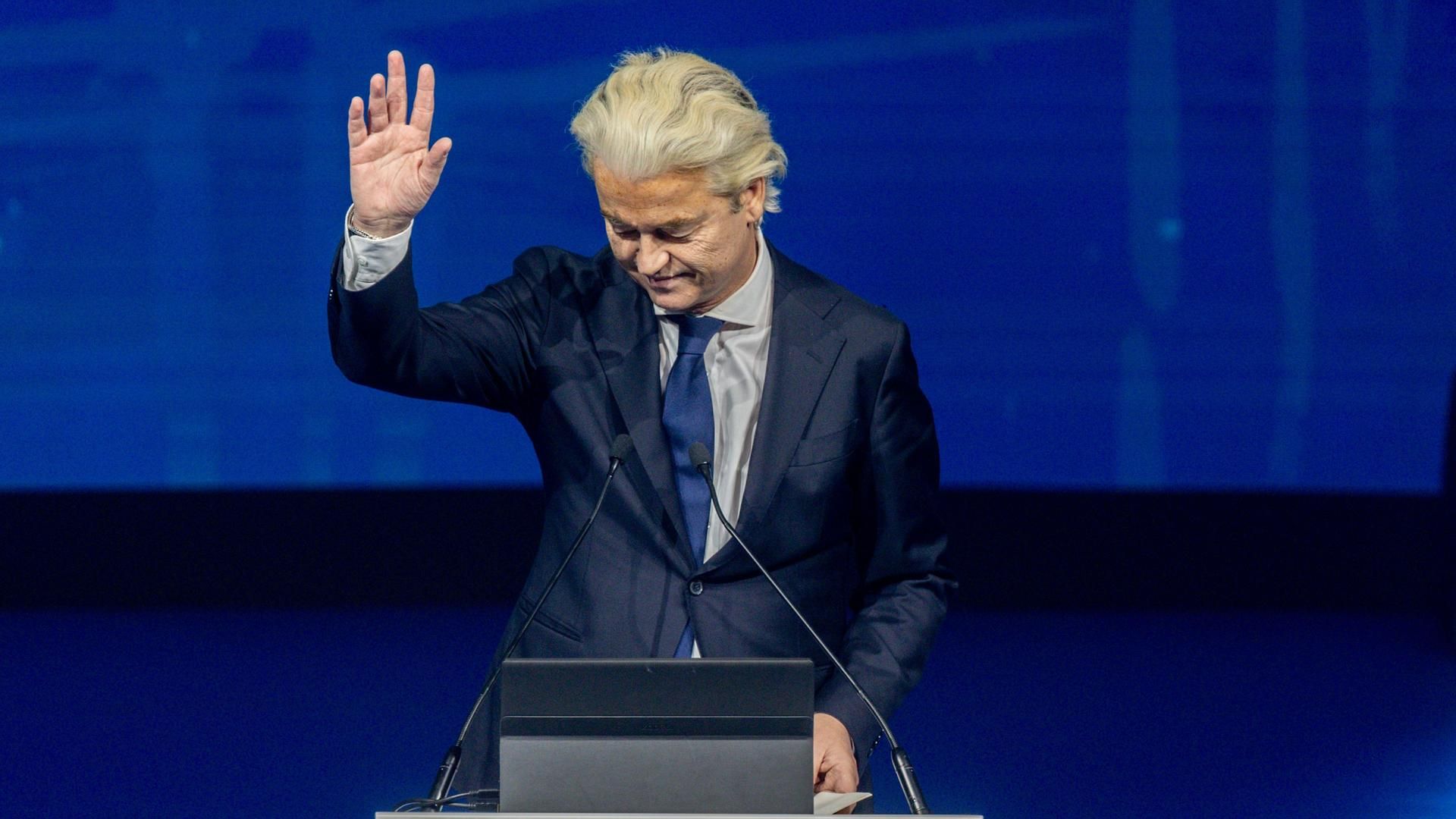 La caída del gobierno de coalición en Países Bajos: "Geert Wilders quiere aprovechar la ola antiinmigración y gobernar solo"