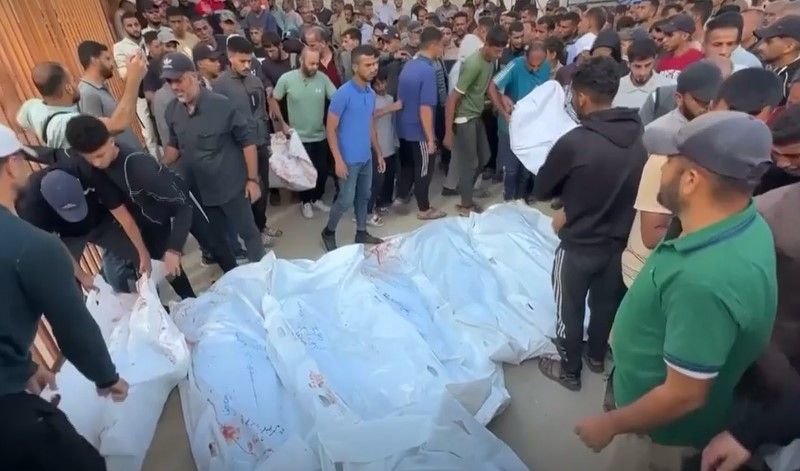 Israel sigue disparando sobre la multitud hambrienta en Gaza y deja sin reservas de sangre los hospitales