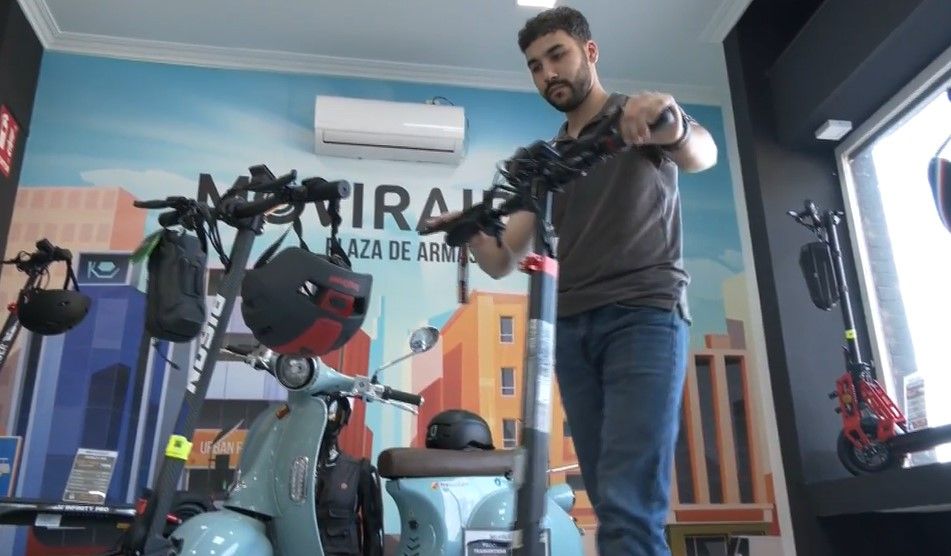 Los inmigrantes, los nuevos autónomos: emprenden y salvan el pequeño negocio en España