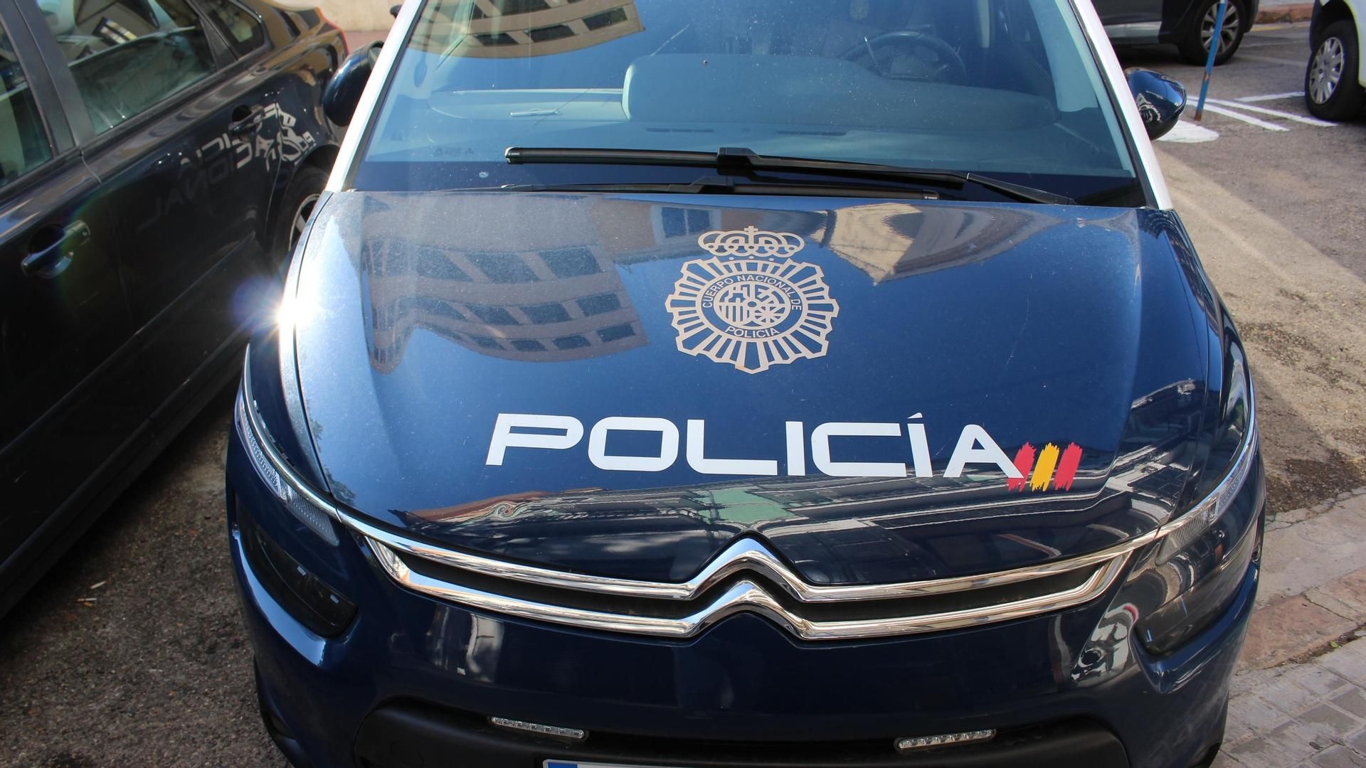 Un vehículo de la Policía Nacional