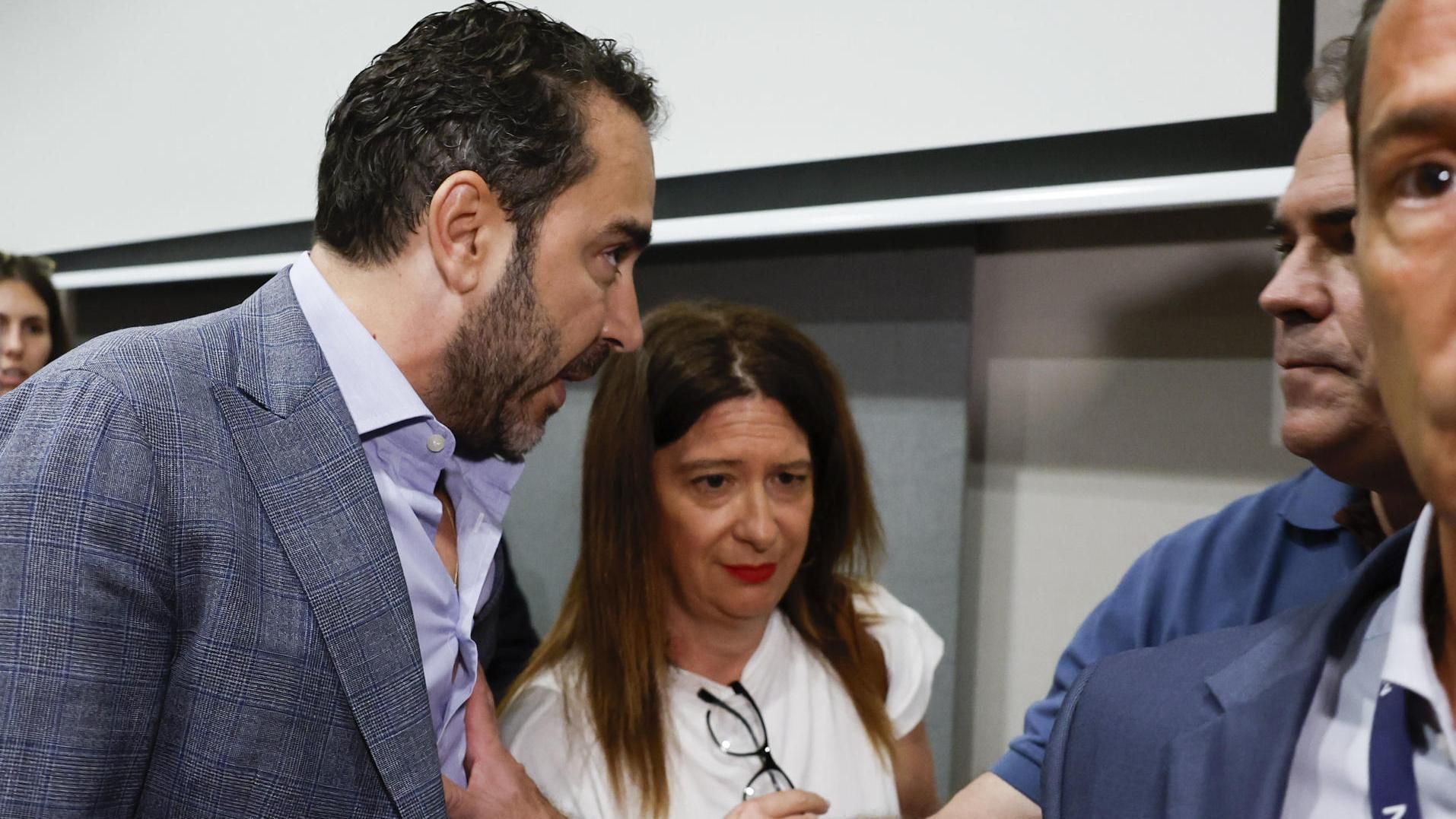 Aldama aparece en la comparecencia de Leire Díez y dice que miente