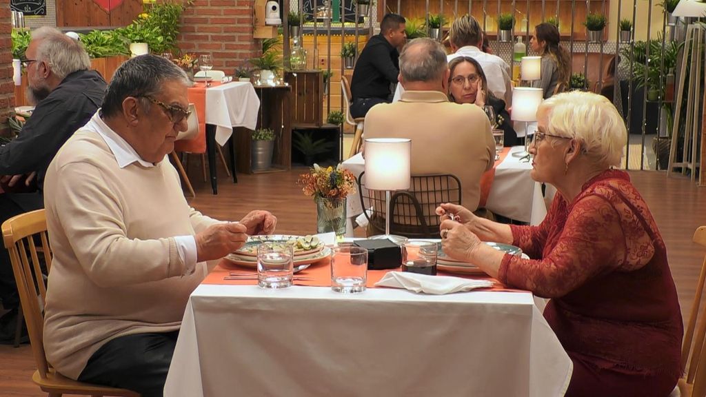 Formalidad, seriedad y saber planchar First Dates Temporada 7 Programa 2125