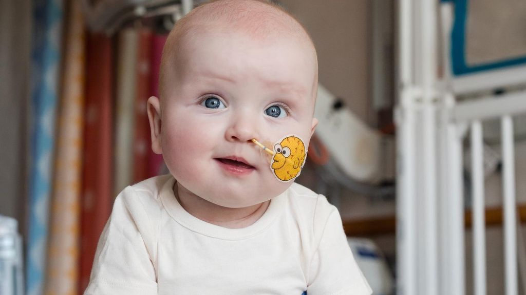 La emotiva vuelta a casa de KJ Muldoon, el primer bebé tratado de una enfermedad rara con una terapia de edición genética CRISPR