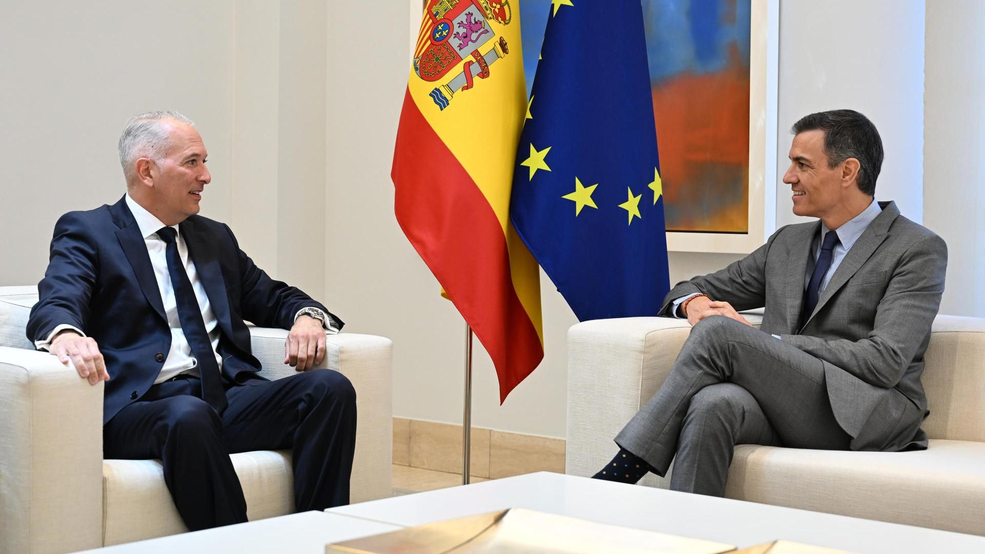 Pedro Sánchez se reúne con el presidente interino de Seat y Cupra, Markus Haupt