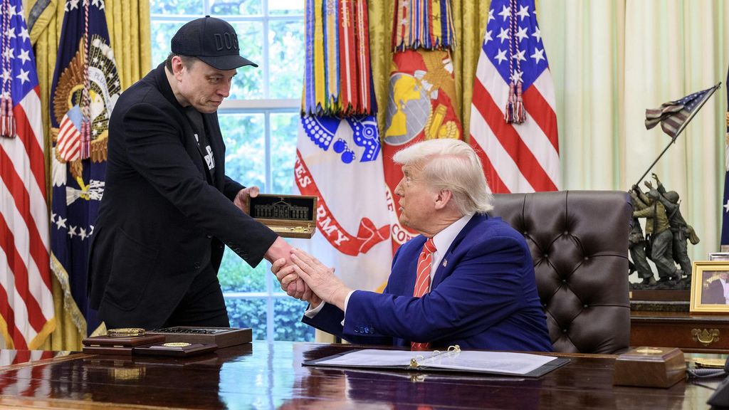 Donald Trump amenaza a Elon Musk con rescindir todos los contratos gubernamentales y subvenciones a sus empresas