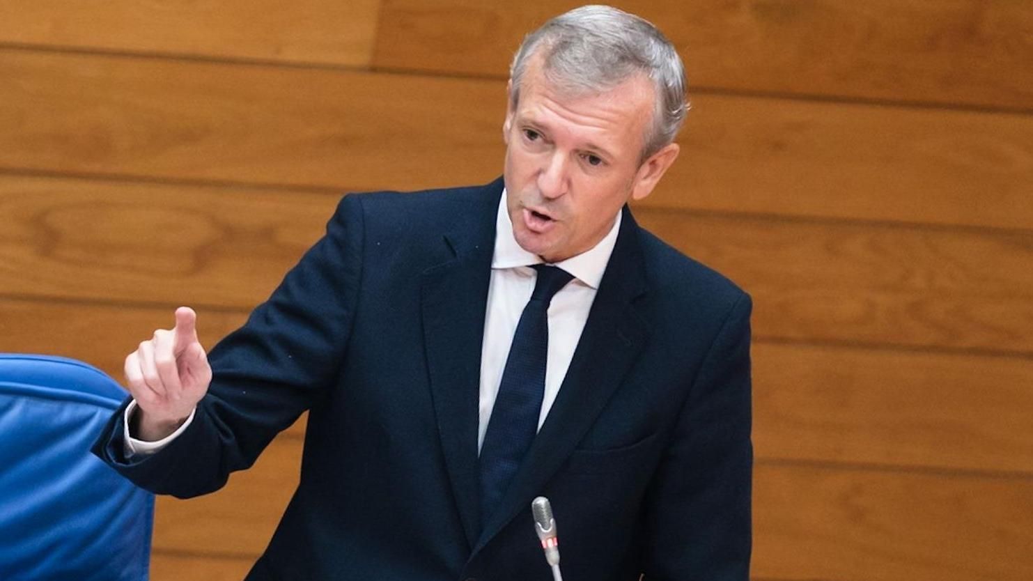 El presidente de la Xunta, Alfonso Rueda, en la sesión de control del Parlamento de Galicia