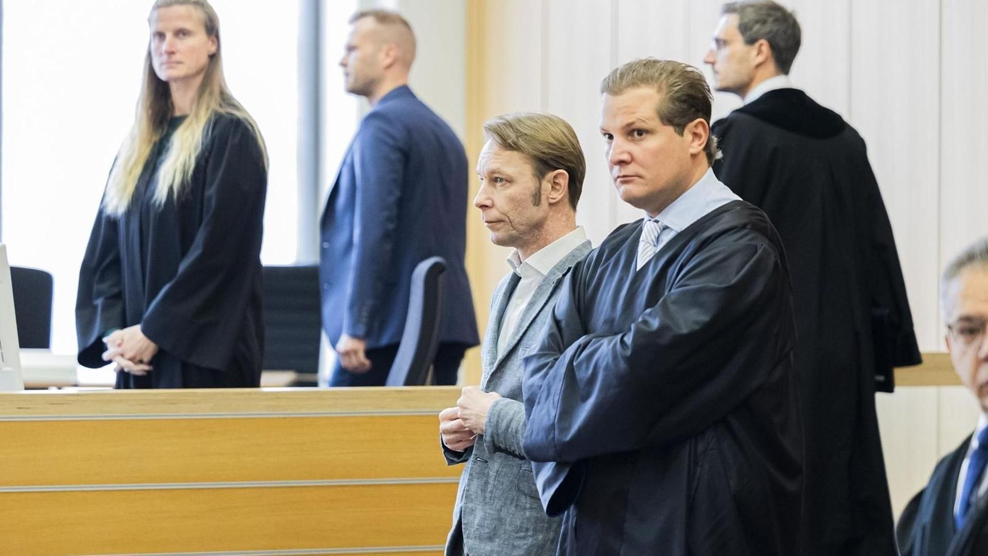 El principal sospechoso del secuestro de Madelein McCann, Christian B., comparece en una sala de juicios en Brunswick