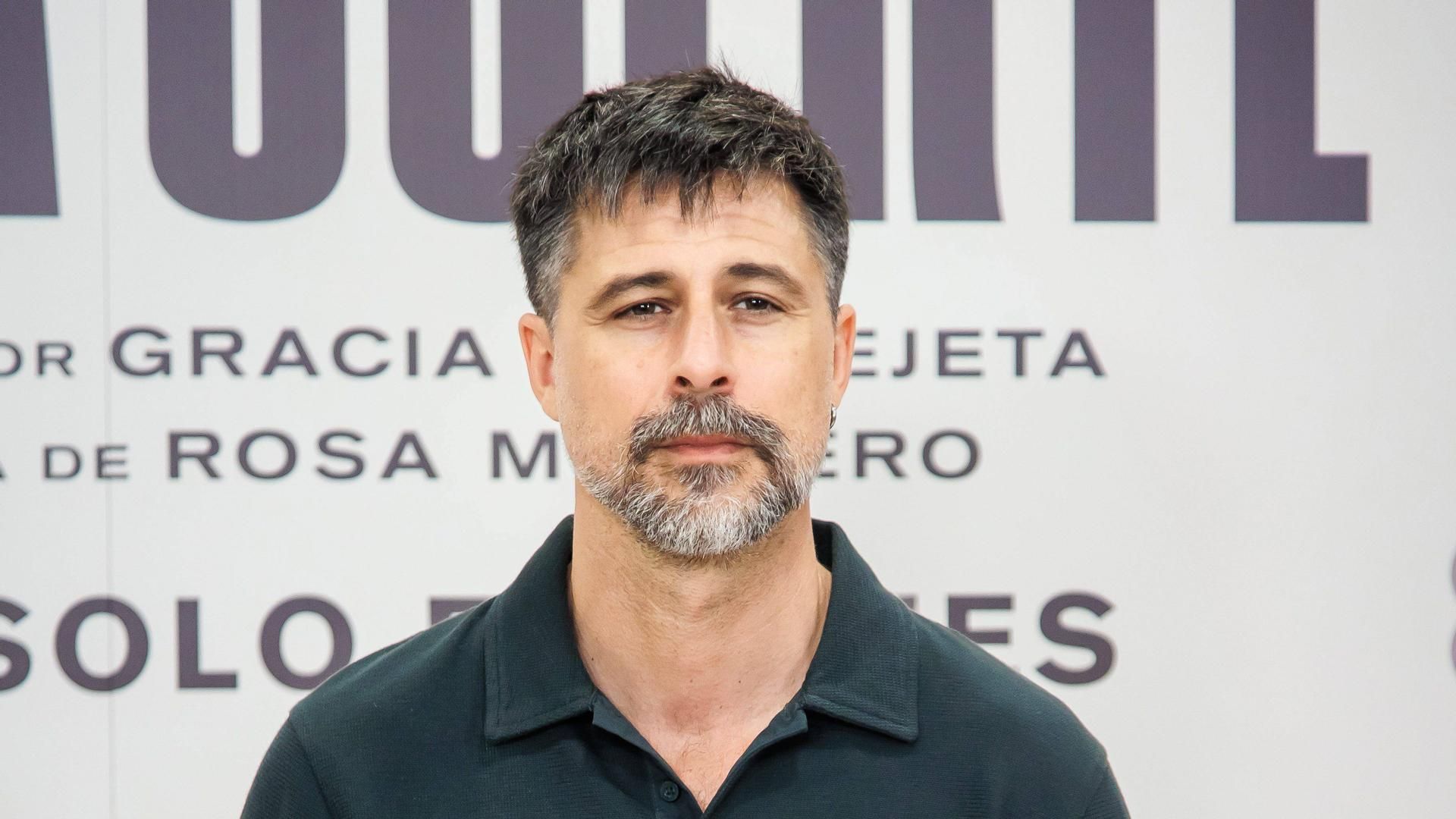 Hugo Silva presentando La buena suerte