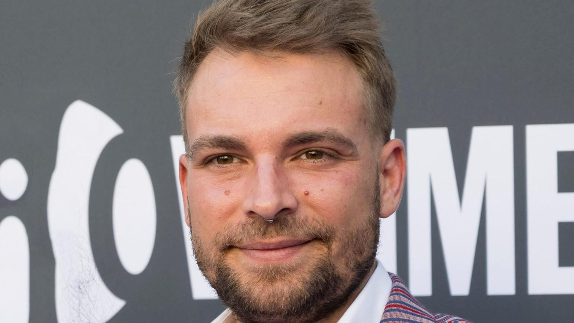José María Almoguera posa en el photocall de la película 'Matices'