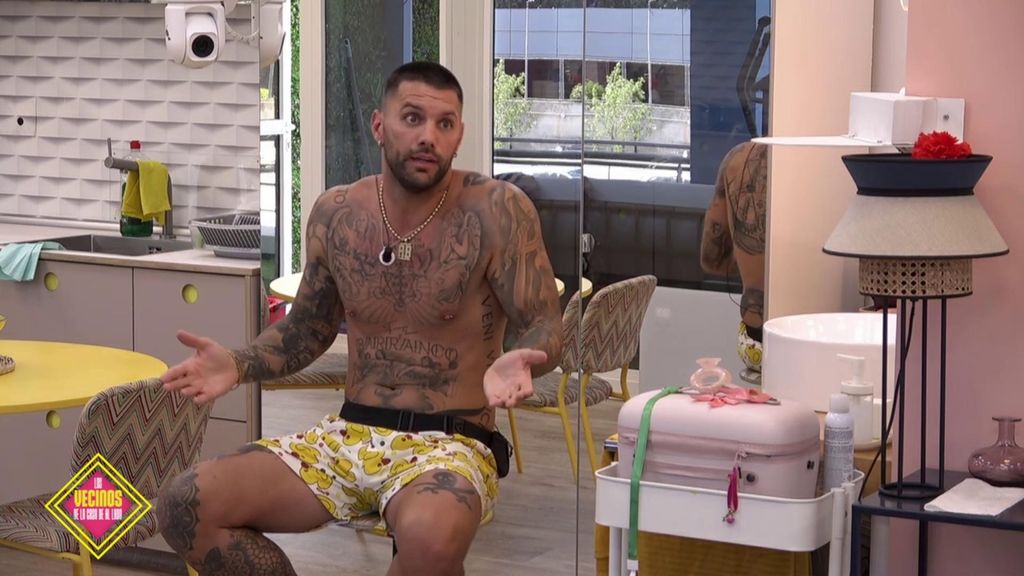 La gran discusión de Maica Benedicto y Albert Barranco: “Me has demostrado ahora mismo cómo eres” Los vecinos de la casa de al lado Temporada 2 Top Vídeos 1699