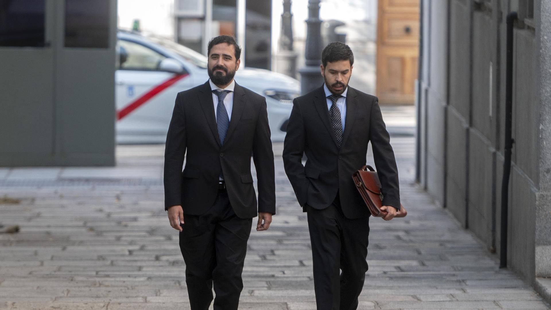 El eurodiputado y líder de Se Acabó La Fiesta, Luis 'Alvise' Pérez, a su llegada al Tribunal Supremo El eurodiputado y líder de Se Acabó La Fiesta, Luis 'Alvise' Pérez, a su llegada al Tribunal Supremo