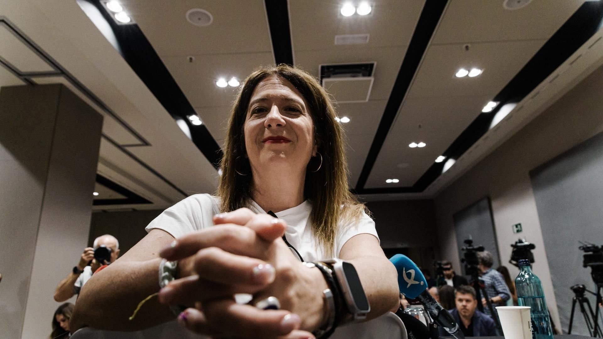 La exmilitante socialista Leire Díez durante una rueda de prensa, en el Hotel Novotel, a 4 de junio de 2025, en Madrid (España).