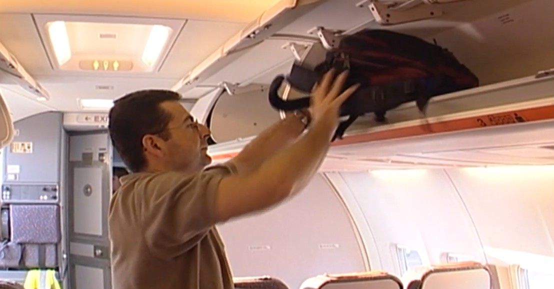 Malestar entre los pasajeros por el cobro del equipaje de mano: "Las aerolíneas abusan"