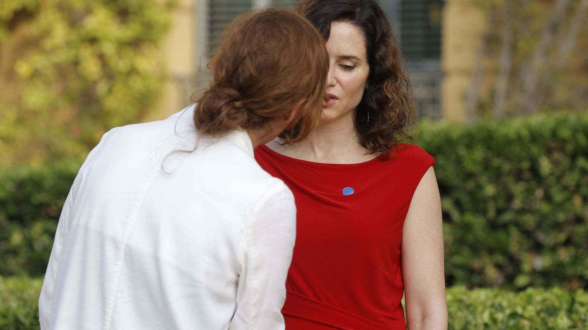 Mónica García e Isabel Díaz Ayuso