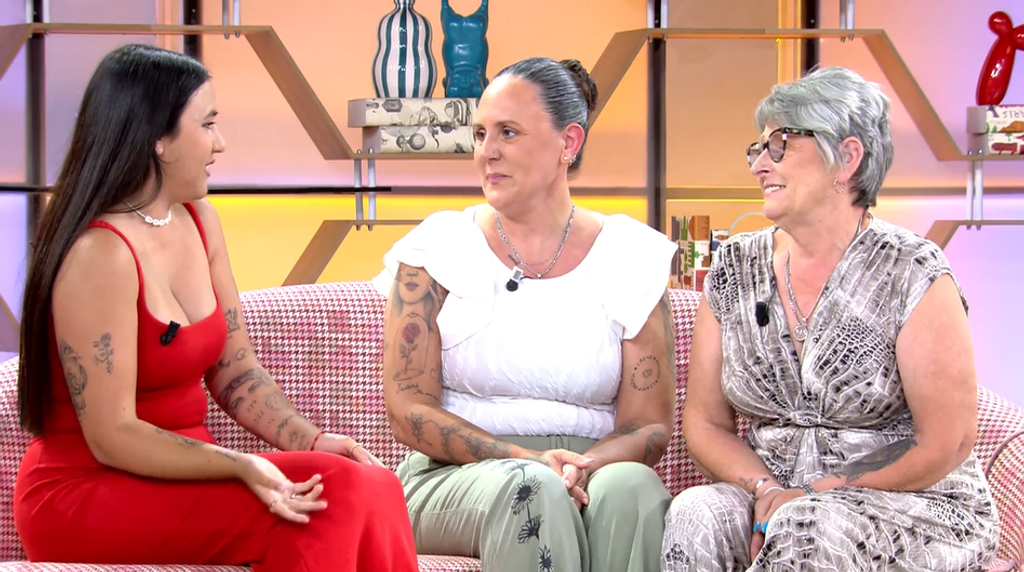 Una invitada pide a su madre y abuela que vuelvan a recuperar la felicidad tras la muerte de su tía: "Necesito que volváis a sonreir"