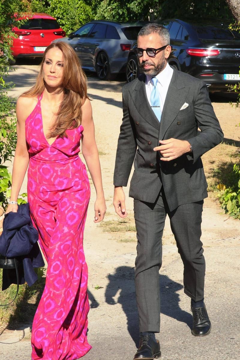 Beatriz Archidona y Carlo Danza, en la boda de Jaime Lorente y Marta Goenaga