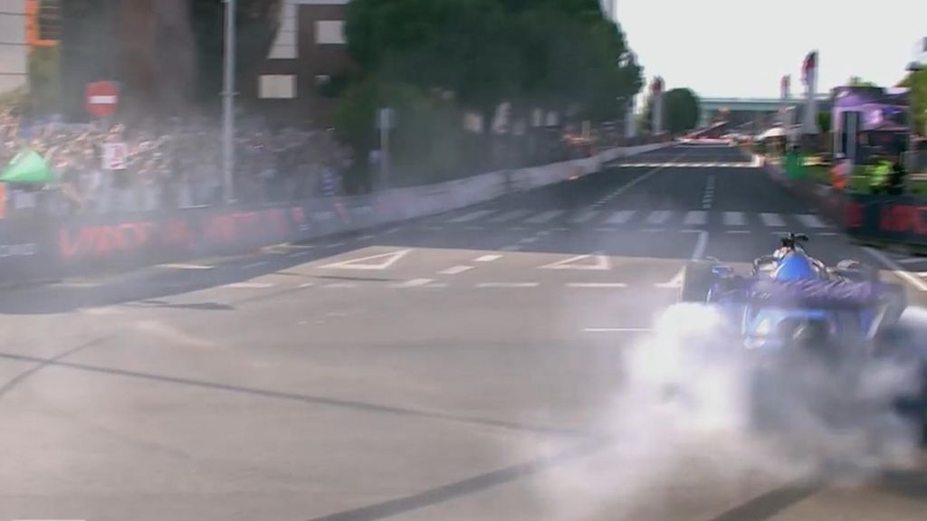 Carlos Sainz se exhibe en el futuro Madring "como aperitivo de lo que viene" en 2026