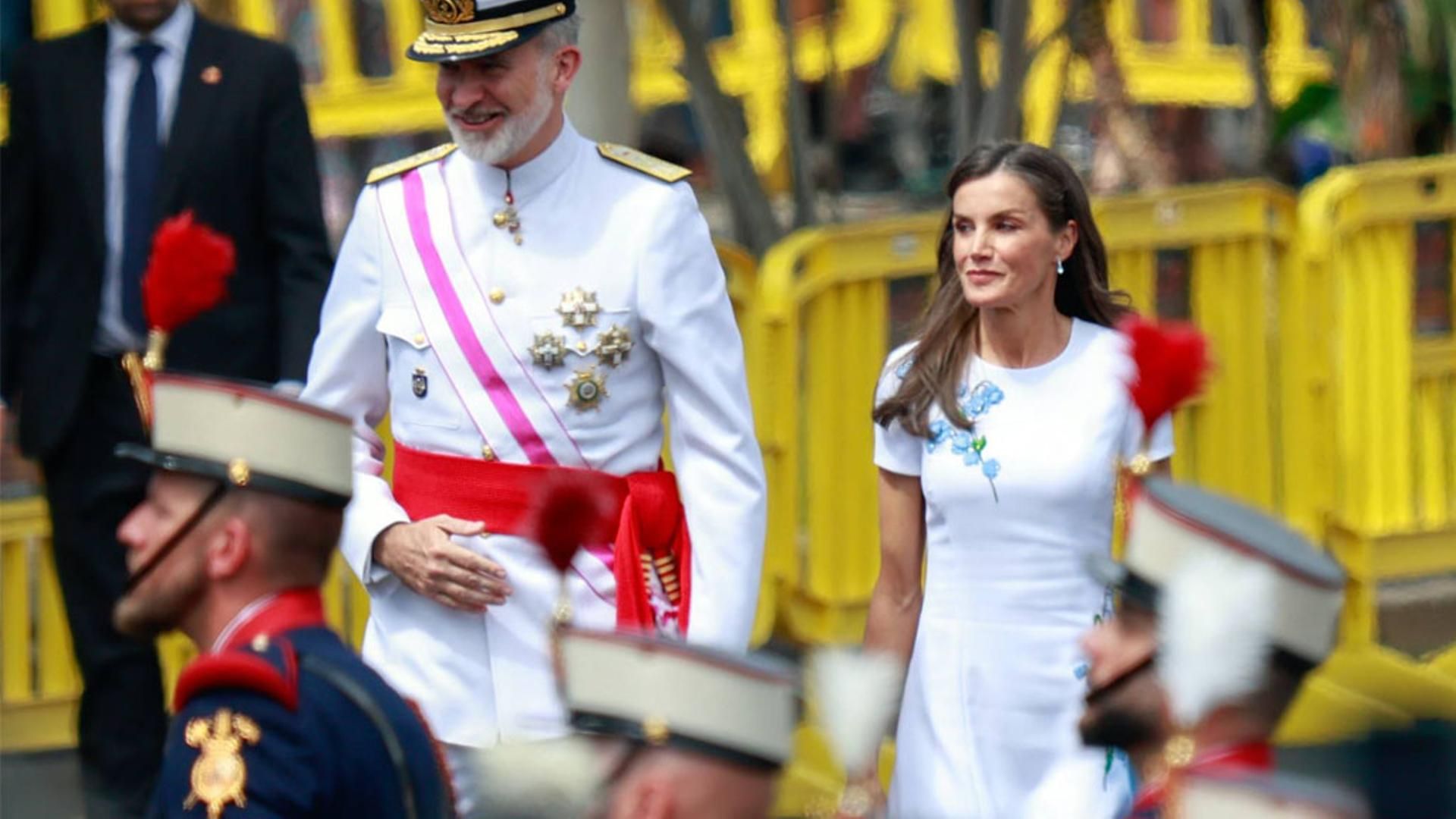 Felipe VI y Letizia, en el desfie de las Fuerzas Armadas Felipe VI y Letizia, en el desfie de las Fuerzas Armadas