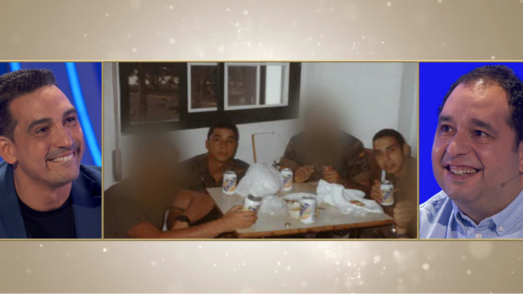 Dos amigos de la Mili se reencuentran tras 25 años sin verse: "Nos decían que parecíamos gemelos" Hay una cosa que te quiero decir Temporada 1 Top Vídeos 90