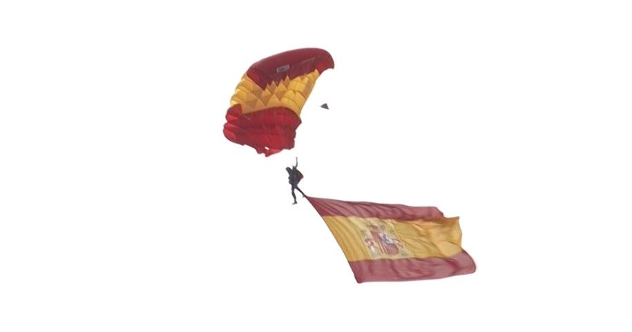 Las imágenes del desfile por el Día de las Fuerzas Armadas en Santa Cruz de Tenerife