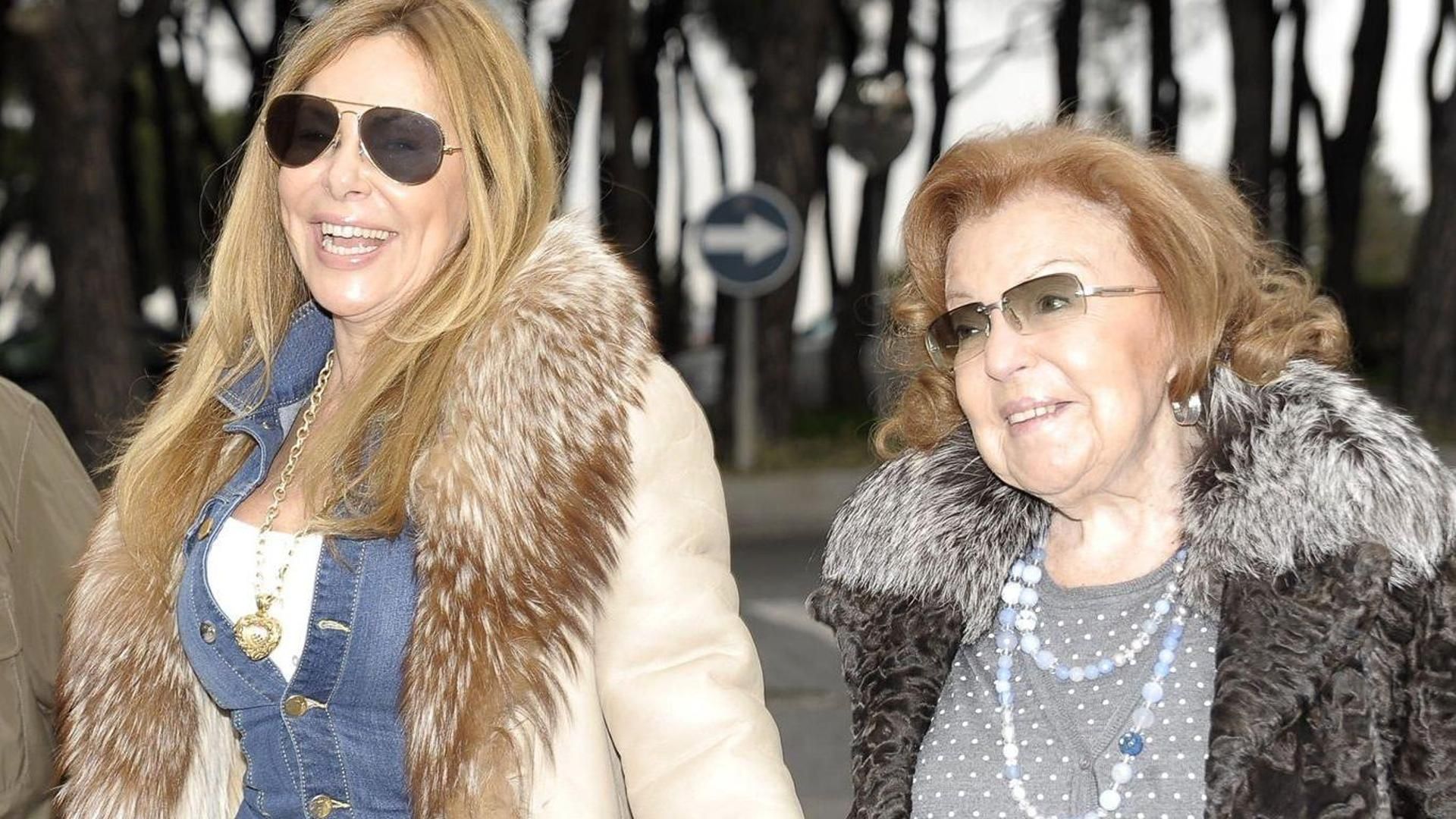 Ana Obregón y su madre Ana Obregón y su madre