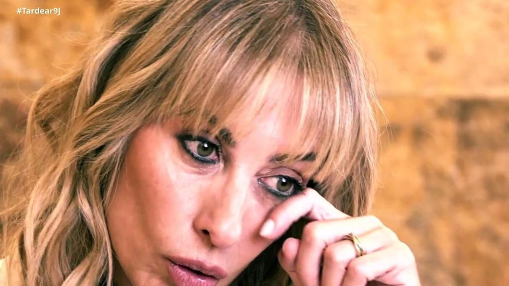 Exclusiva | Mónica Pont narra su desgarradora infancia: “Cuando llegaba mi padre nos escondíamos debajo de la mesa”
